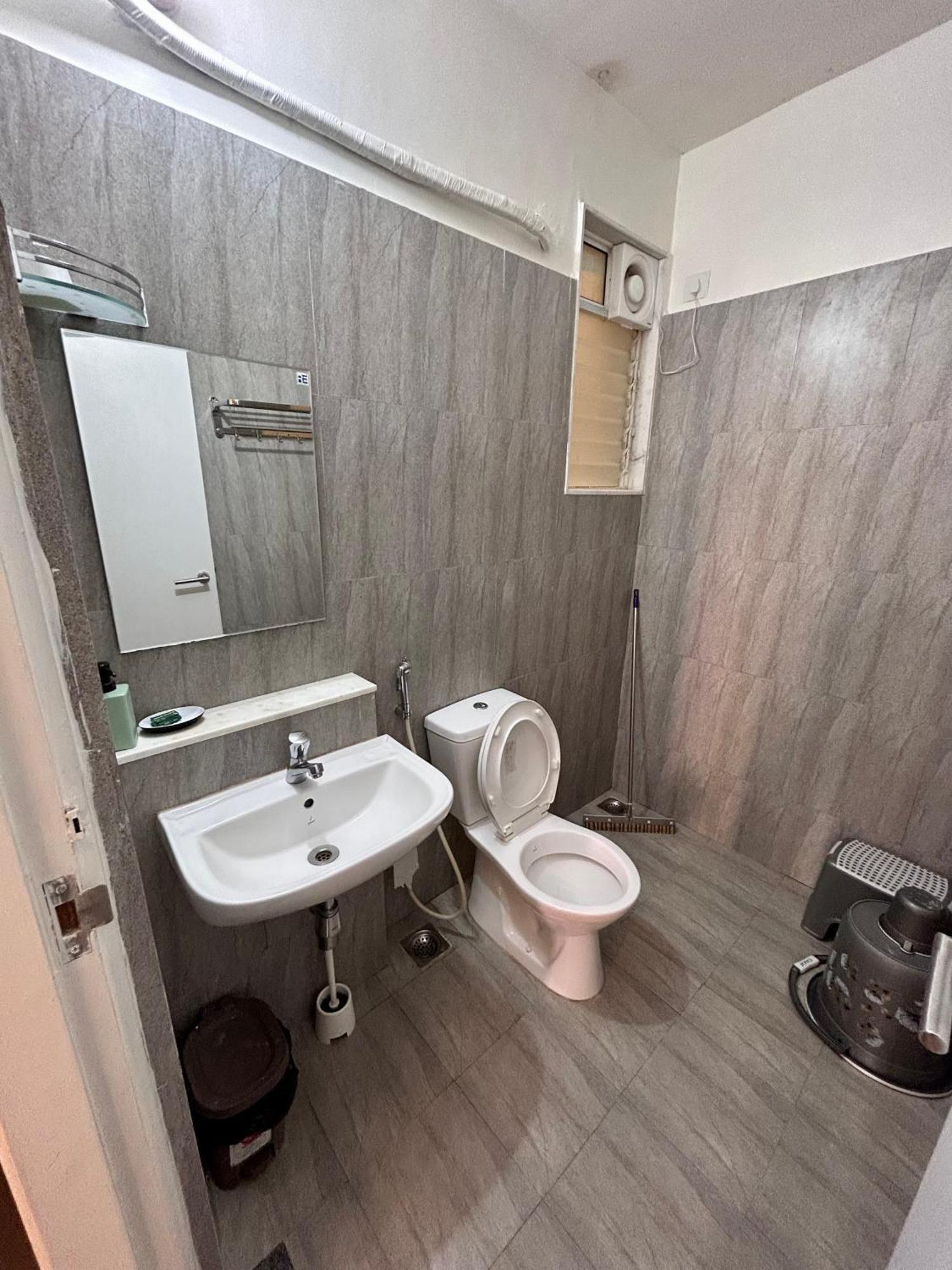 Good Stay Pool View Stylish Studio Apartment,6Km From Airport, 307 Dabolim Exterior photo