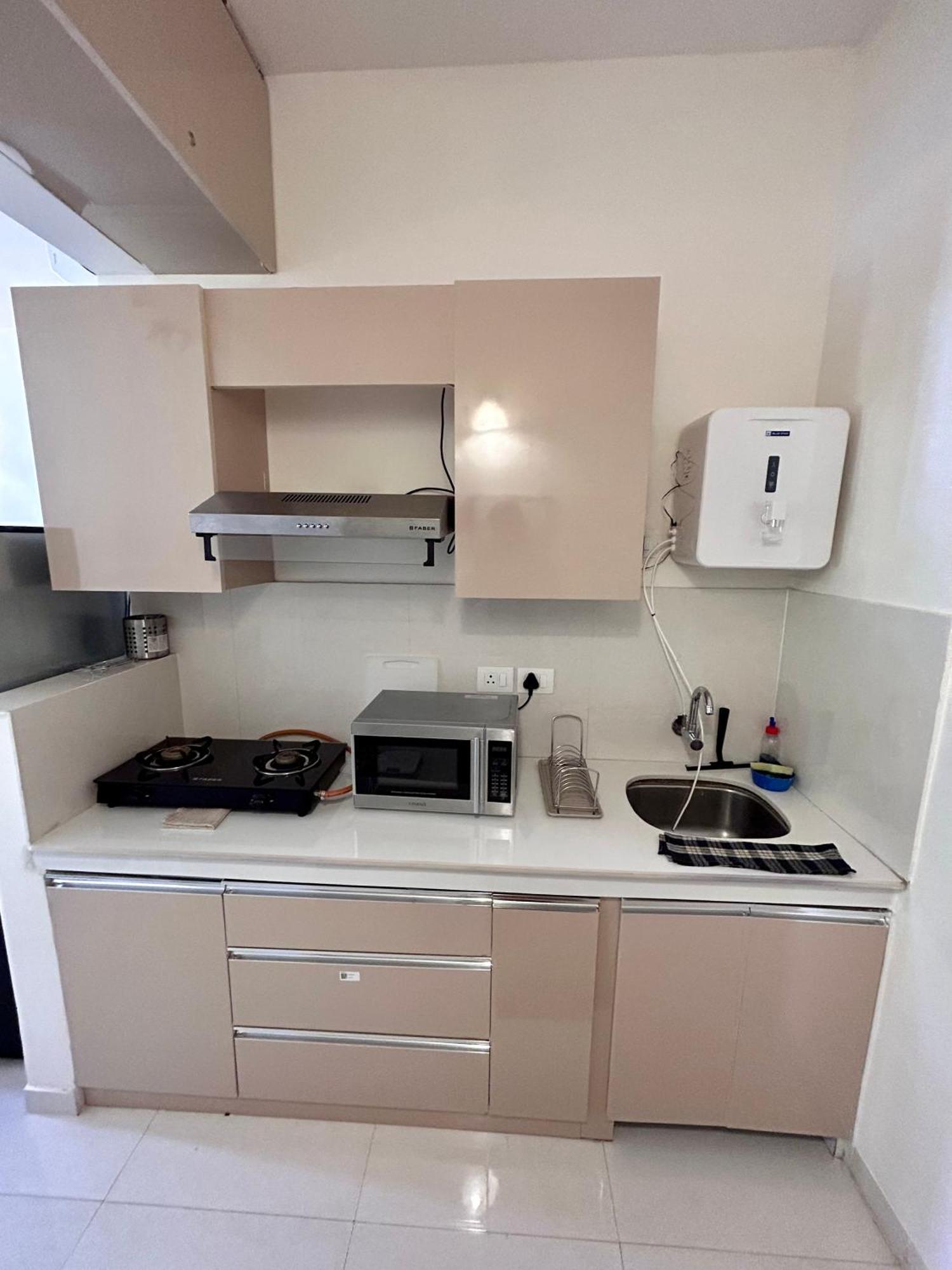 Good Stay Pool View Stylish Studio Apartment,6Km From Airport, 307 Dabolim Exterior photo