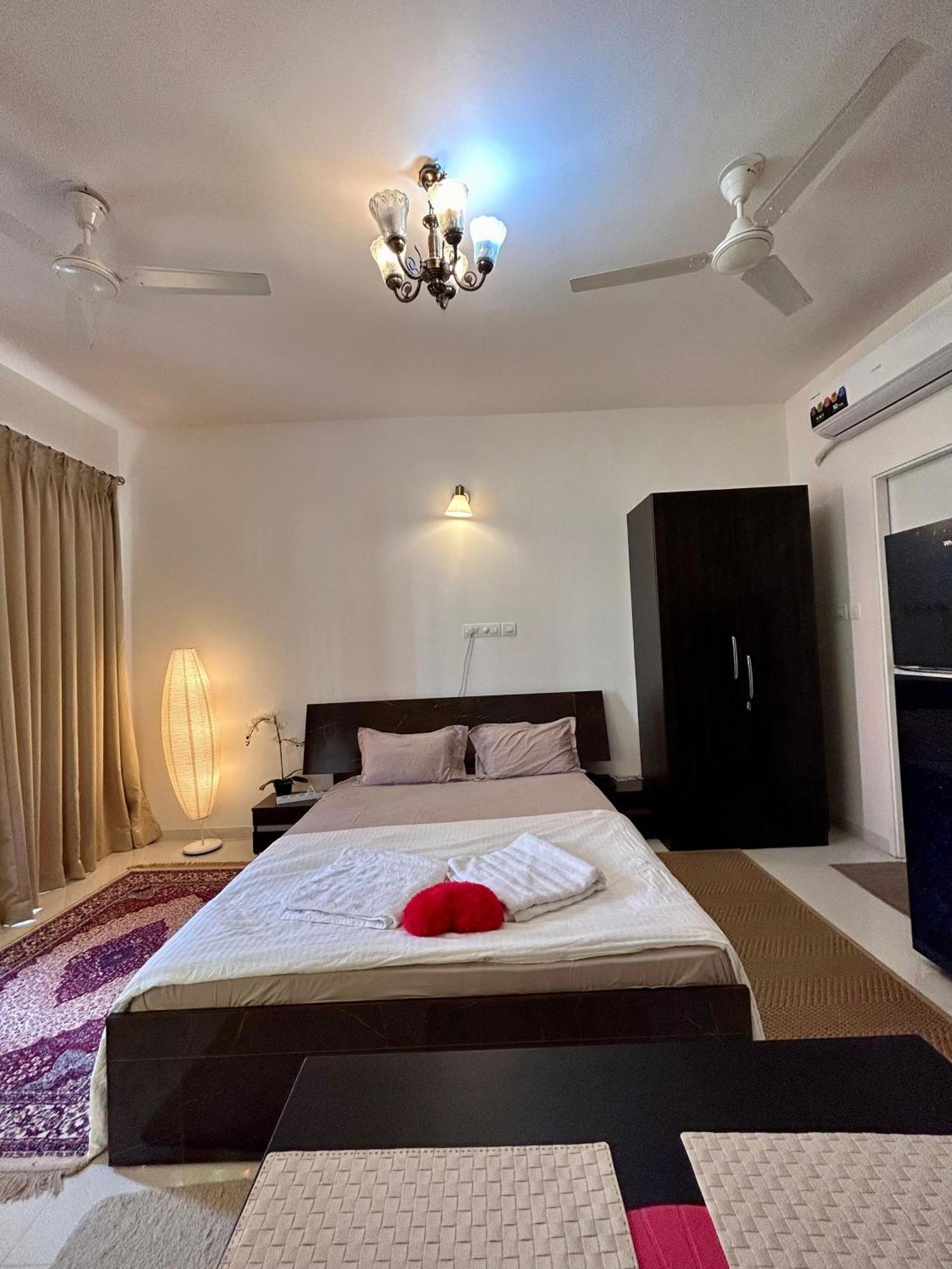Good Stay Pool View Stylish Studio Apartment,6Km From Airport, 307 Dabolim Exterior photo