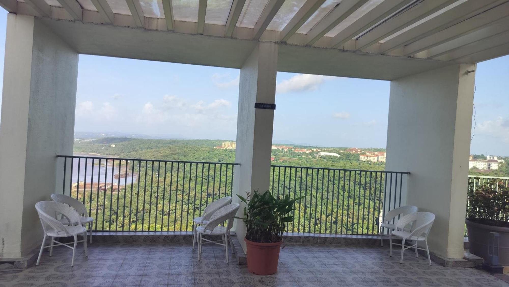 Good Stay Pool View Stylish Studio Apartment,6Km From Airport, 307 Dabolim Exterior photo